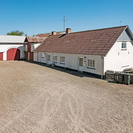 Strandhuset Holiday home *