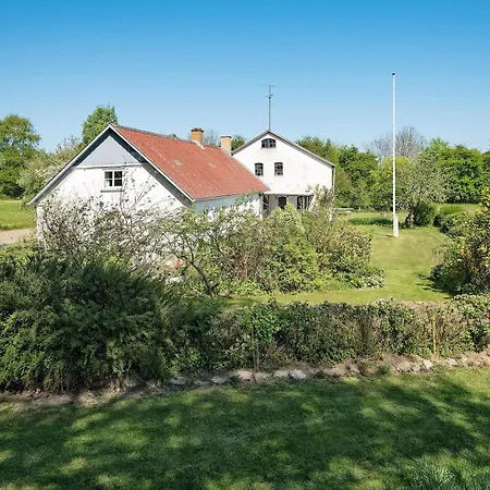 Strandhuset Holiday home *